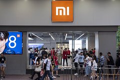 Apple и Samsung пожаловались на рекламу Xiaomi