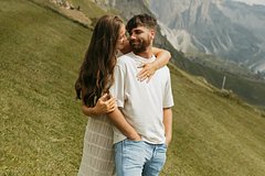 Мужчина почти сорвал свою свадьбу из-за пистолета в багаже и вызвал ярость в сети