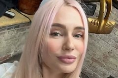 Звезда «Универа» покрасила волосы в неожиданный цвет